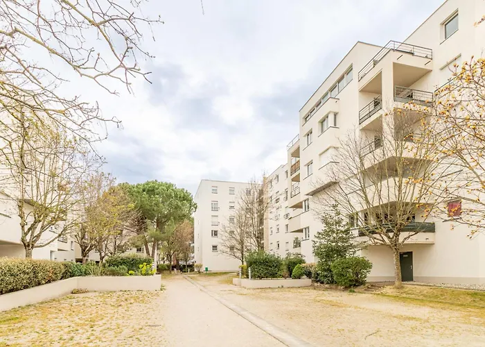 Апартаменты Of 75 M2 With Terrace In